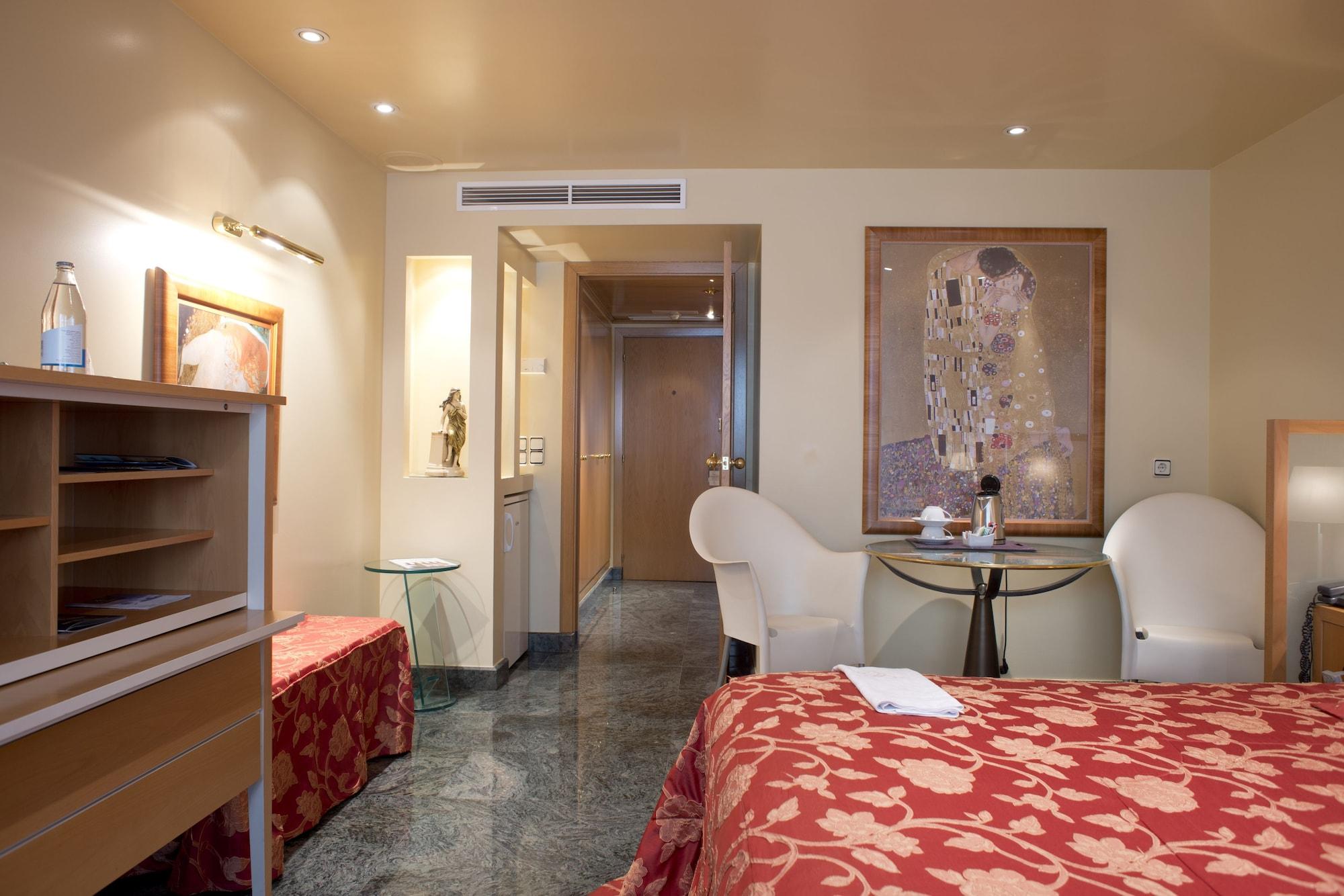 A Casa Canut Hotel Gastronomic Les Escaldes Екстер'єр фото A room at the hotel