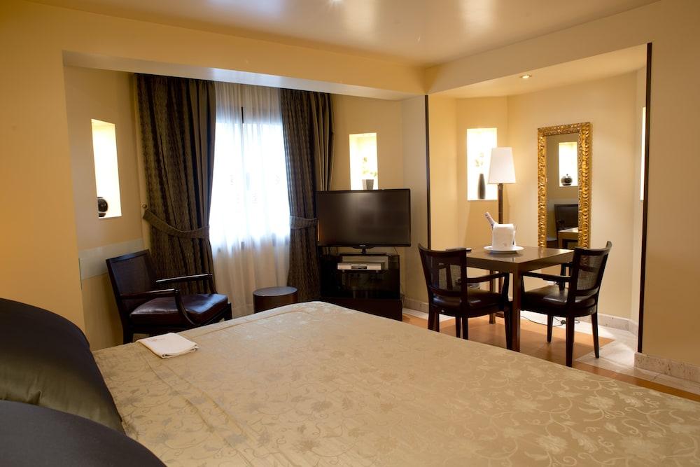 A Casa Canut Hotel Gastronomic Les Escaldes Екстер'єр фото A room at the hotel