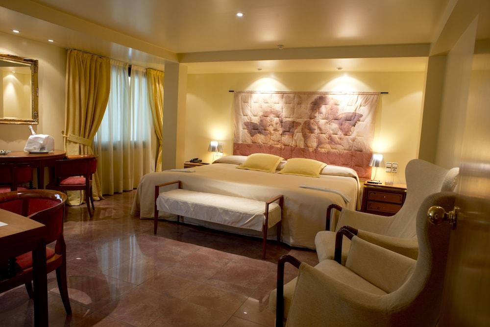 A Casa Canut Hotel Gastronomic Les Escaldes Екстер'єр фото A room at the hotel