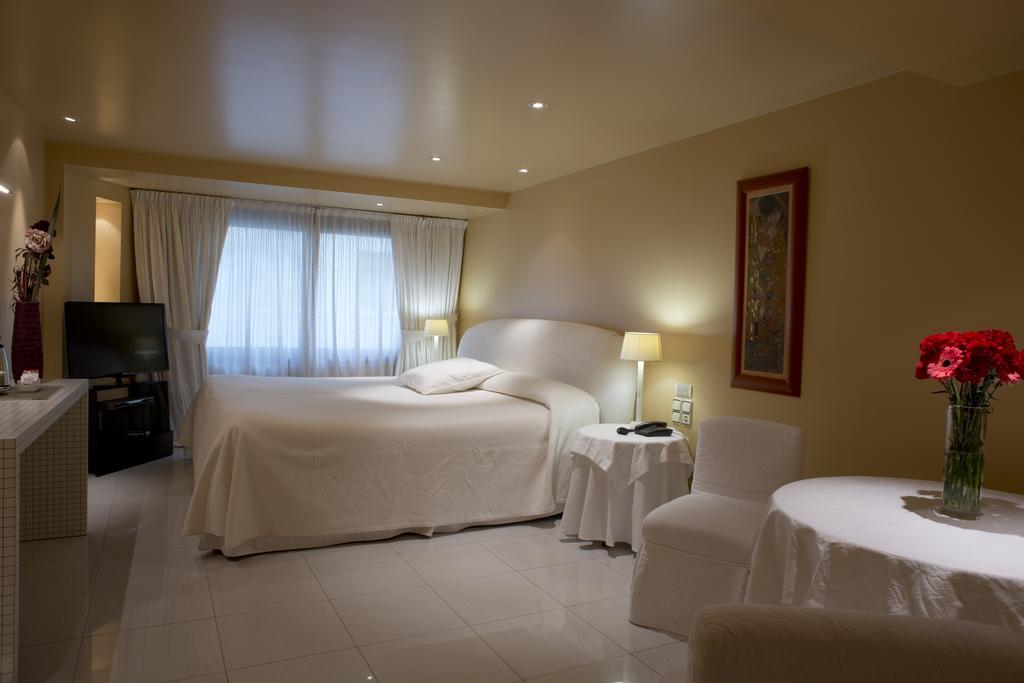 A Casa Canut Hotel Gastronomic Les Escaldes Екстер'єр фото A room at the hotel