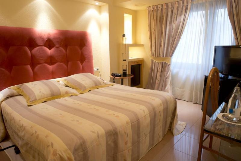 A Casa Canut Hotel Gastronomic Les Escaldes Екстер'єр фото A room at the hotel
