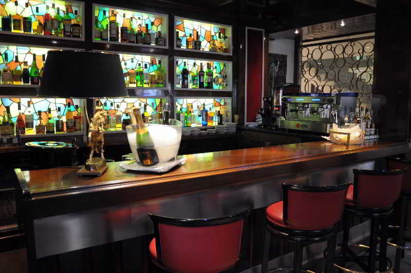 A Casa Canut Hotel Gastronomic Les Escaldes Екстер'єр фото The bar at the Mandarin Oriental, New York