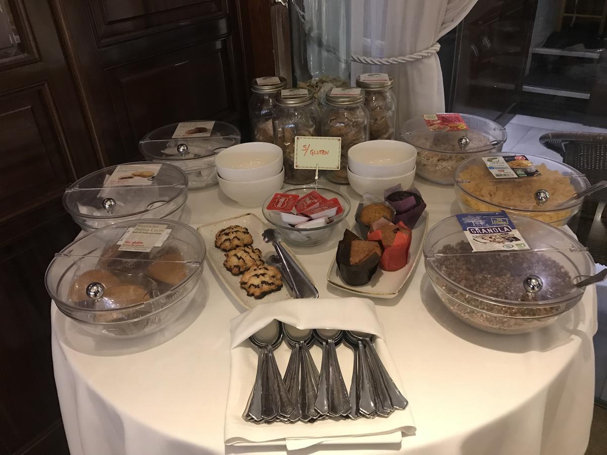 A Casa Canut Hotel Gastronomic Les Escaldes Екстер'єр фото A typical afternoon tea