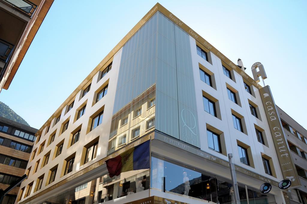 A Casa Canut Hotel Gastronomic Les Escaldes Екстер'єр фото The new building of the University of Novi Sad